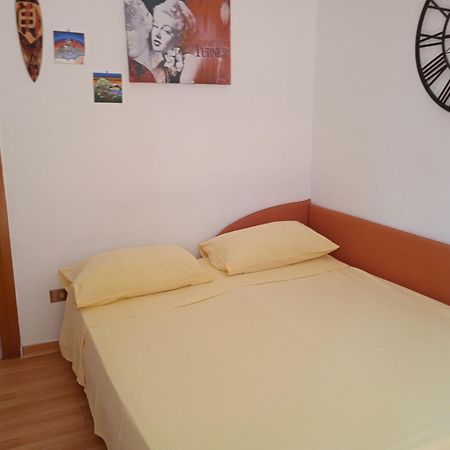 Holiday House Ginevra ฟอร์เมีย ภายนอก รูปภาพ