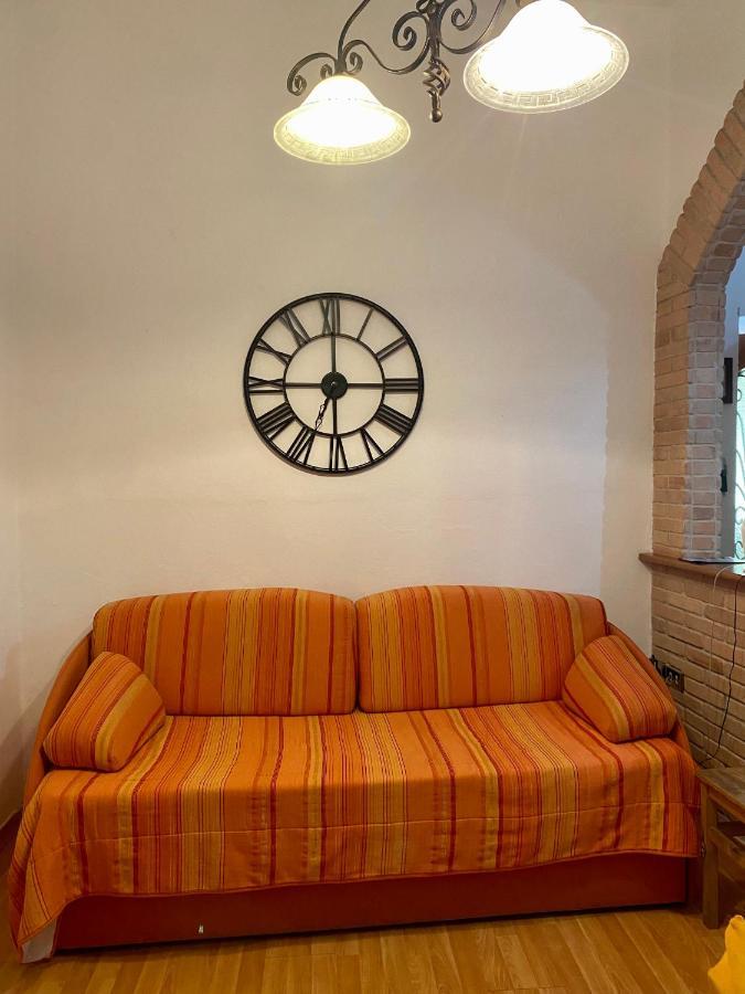 Holiday House Ginevra ฟอร์เมีย ภายนอก รูปภาพ