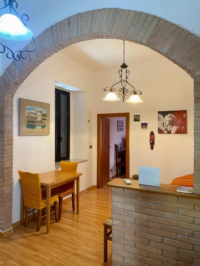 Holiday House Ginevra ฟอร์เมีย ภายนอก รูปภาพ