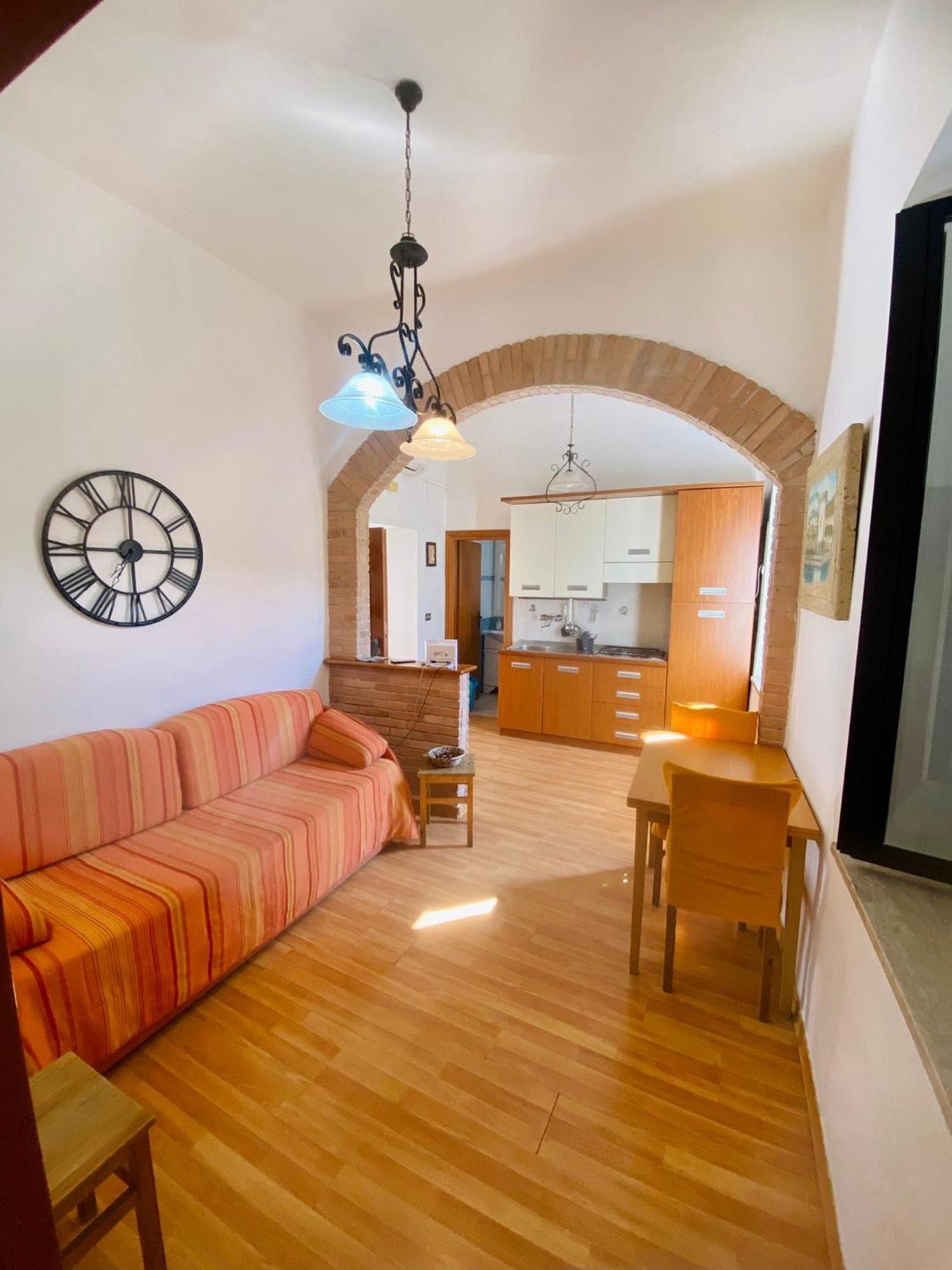 Holiday House Ginevra ฟอร์เมีย ภายนอก รูปภาพ
