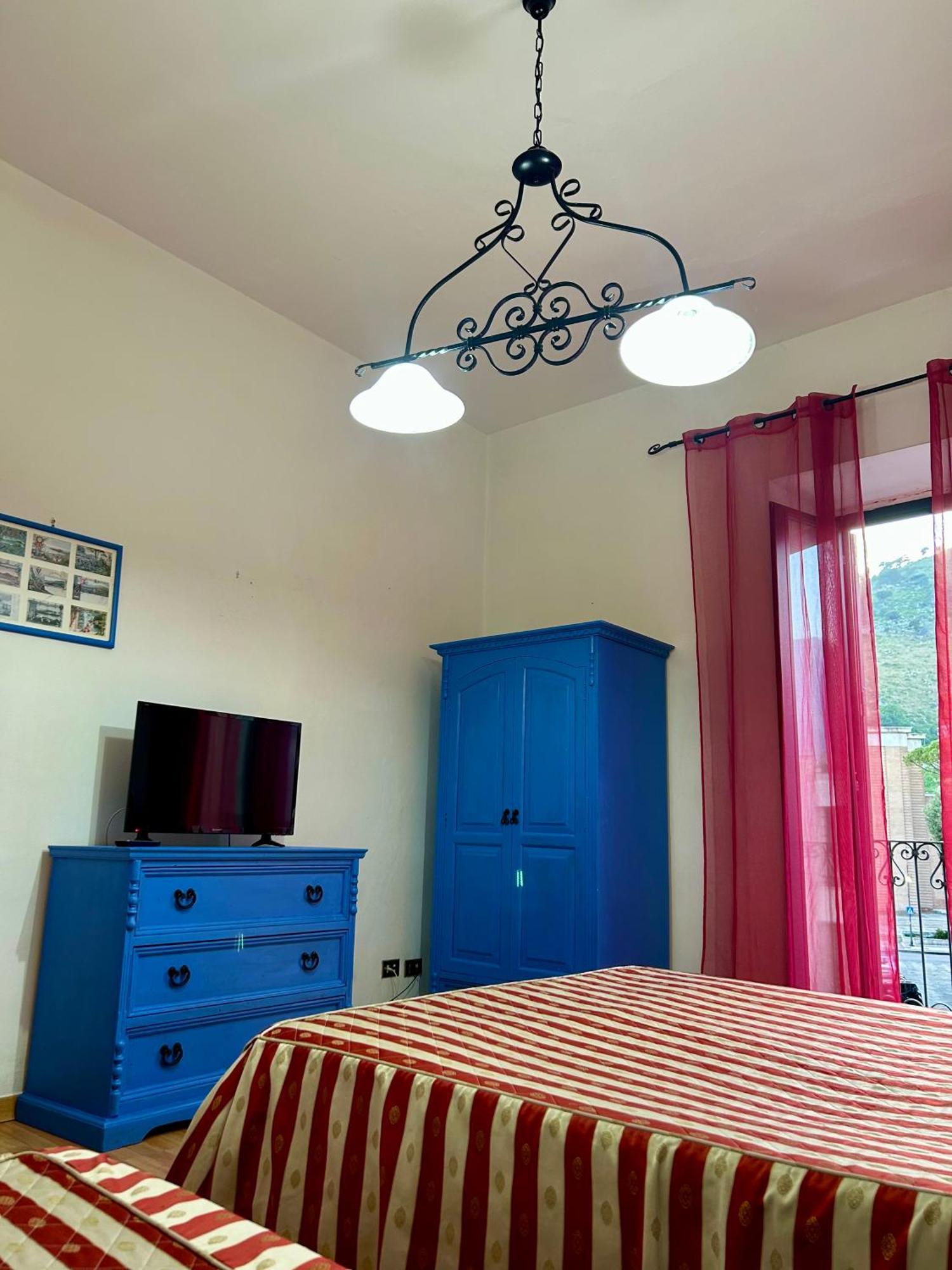 Holiday House Ginevra ฟอร์เมีย ภายนอก รูปภาพ