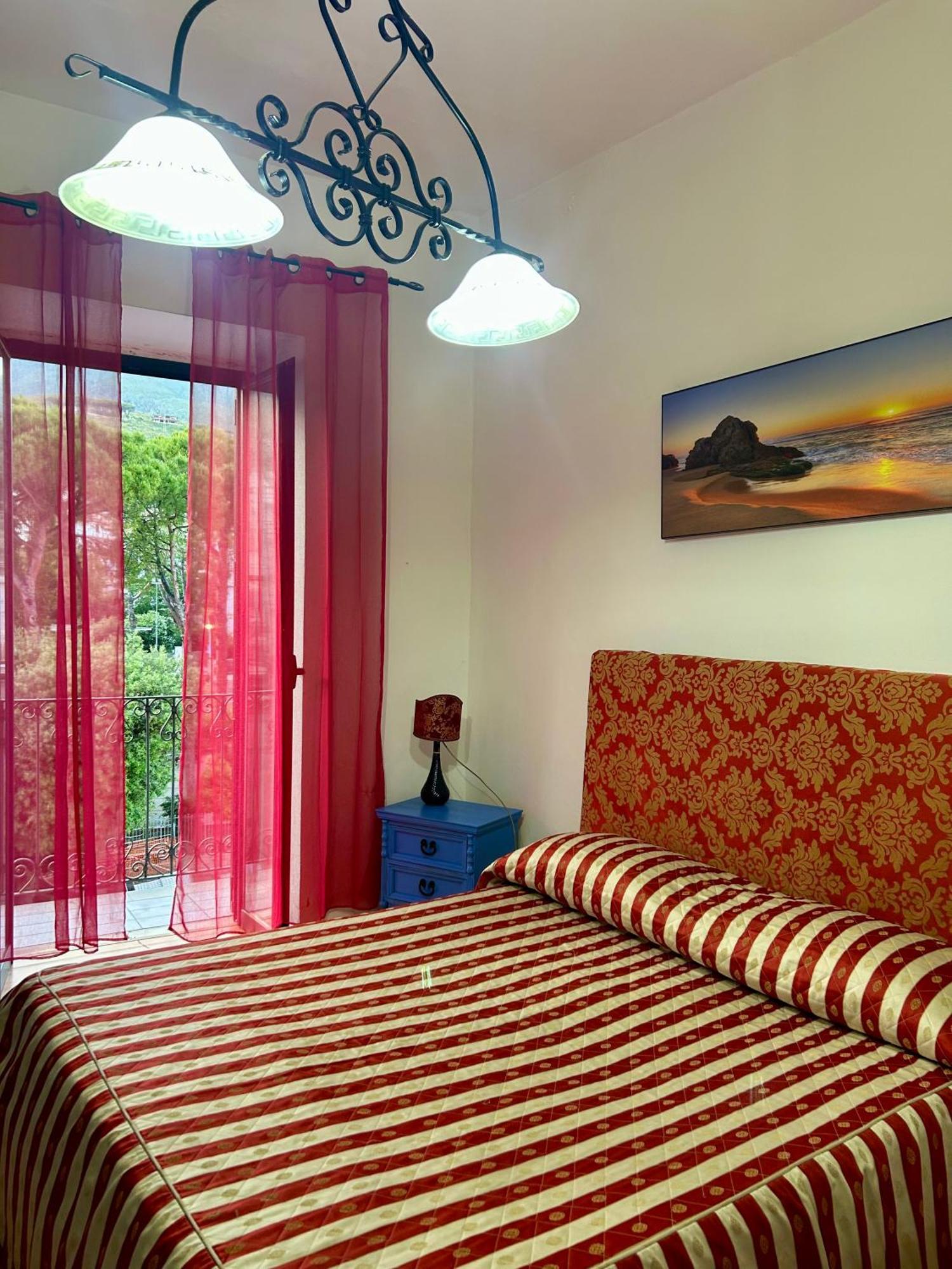 Holiday House Ginevra ฟอร์เมีย ภายนอก รูปภาพ