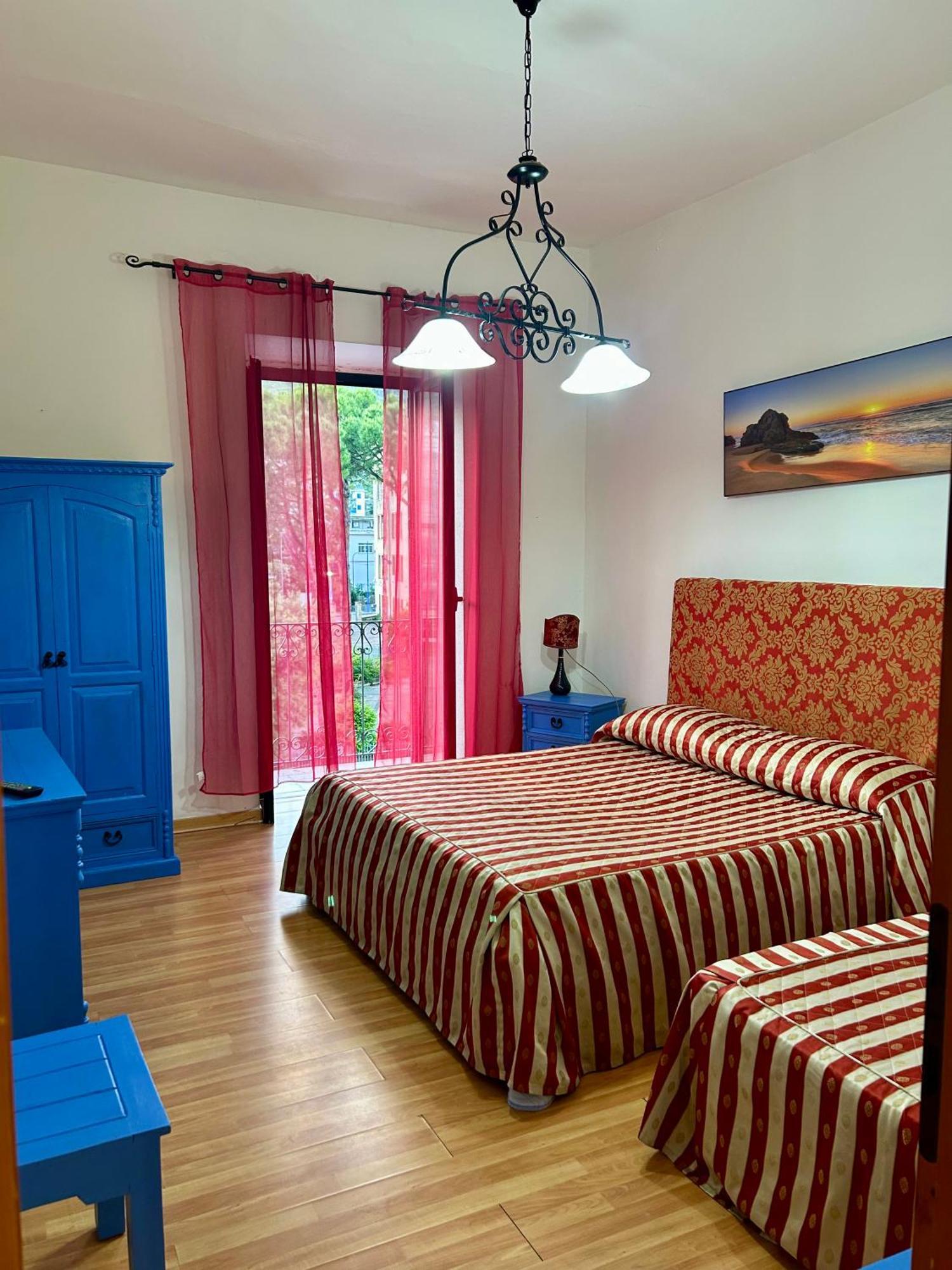 Holiday House Ginevra ฟอร์เมีย ภายนอก รูปภาพ