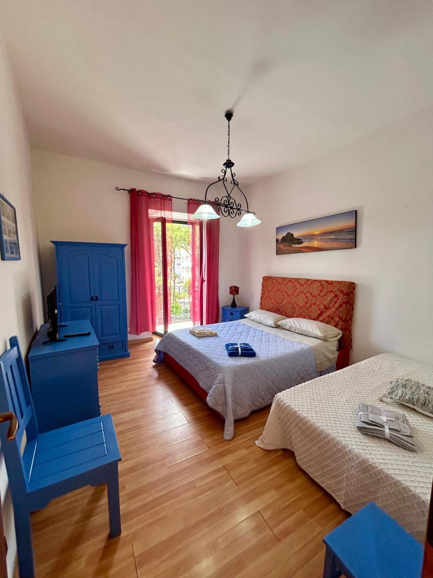 Holiday House Ginevra ฟอร์เมีย ภายนอก รูปภาพ