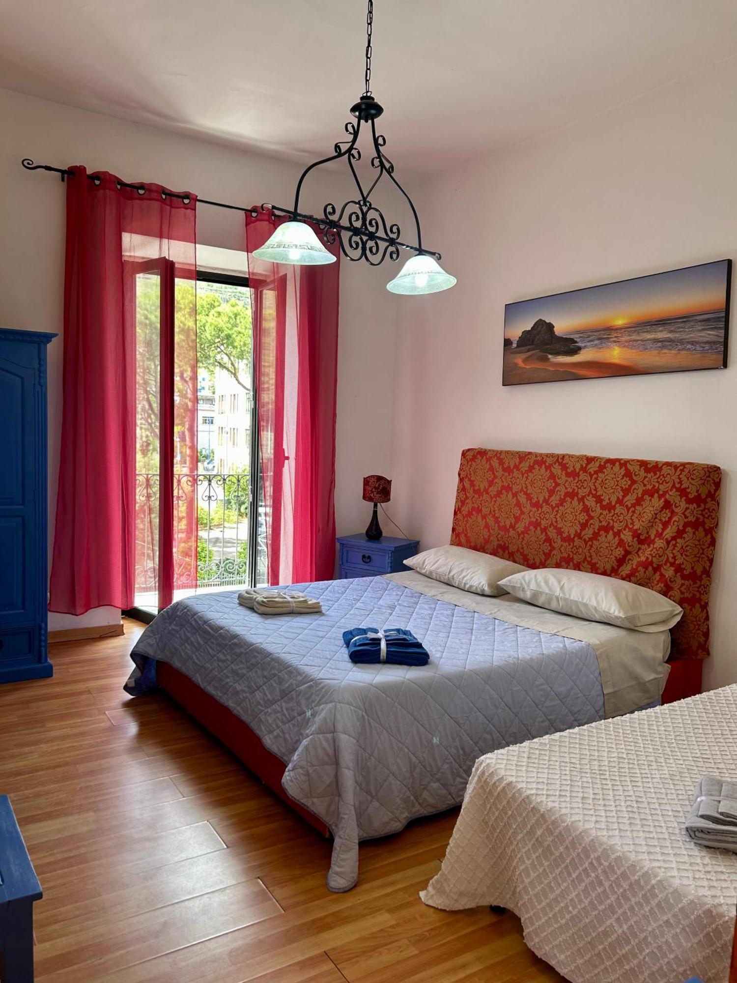 Holiday House Ginevra ฟอร์เมีย ภายนอก รูปภาพ