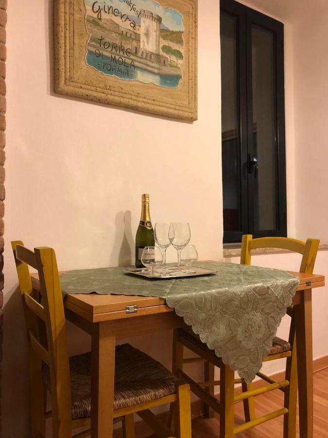 Holiday House Ginevra ฟอร์เมีย ภายนอก รูปภาพ